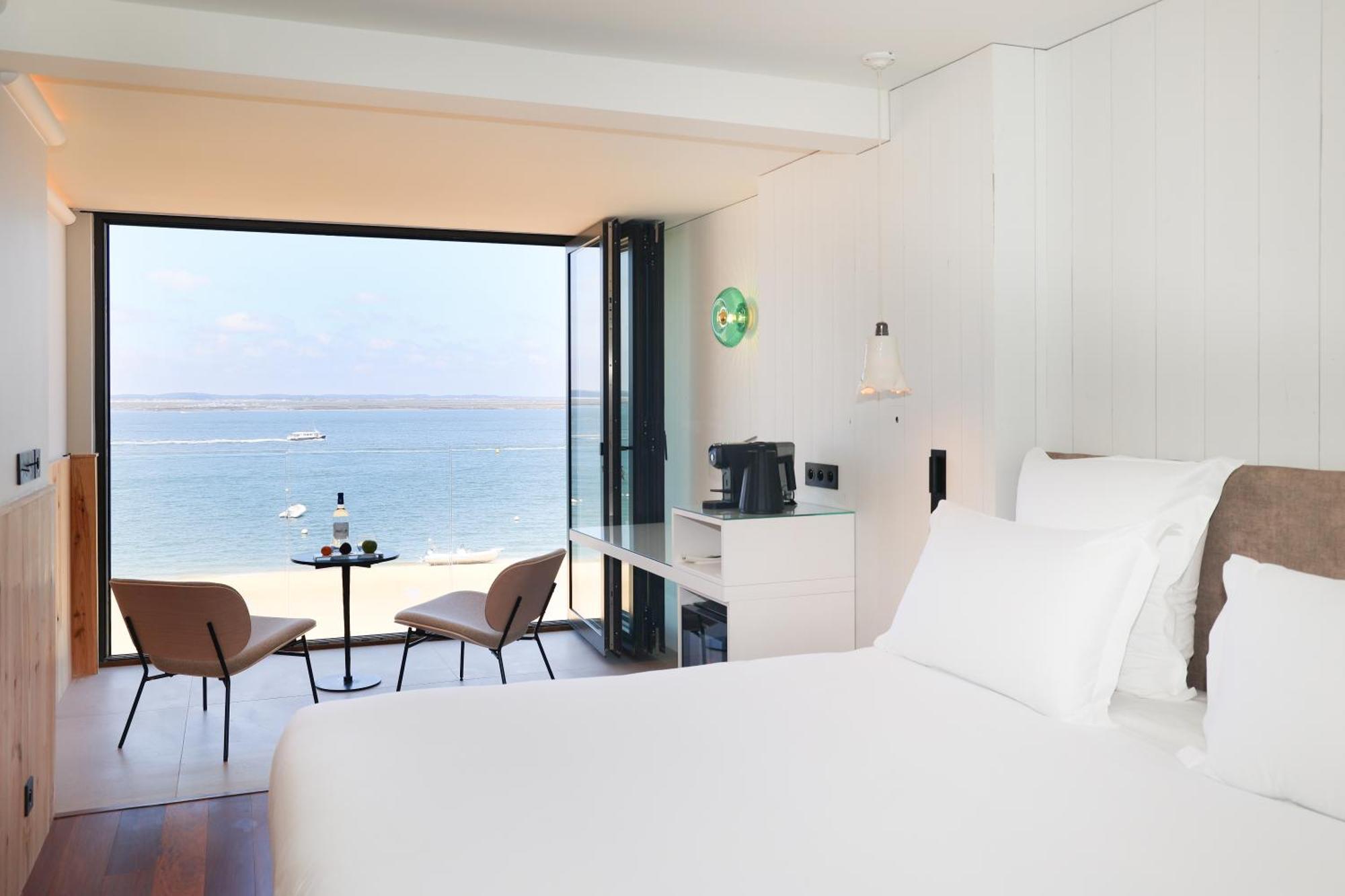 Les Vagues & Hotel 5*